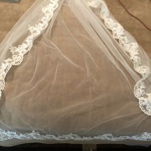 Lace Veil NWOT